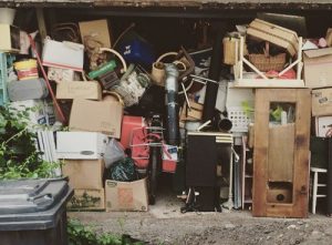 Tip sheet examines health issues of hoarding among older adults