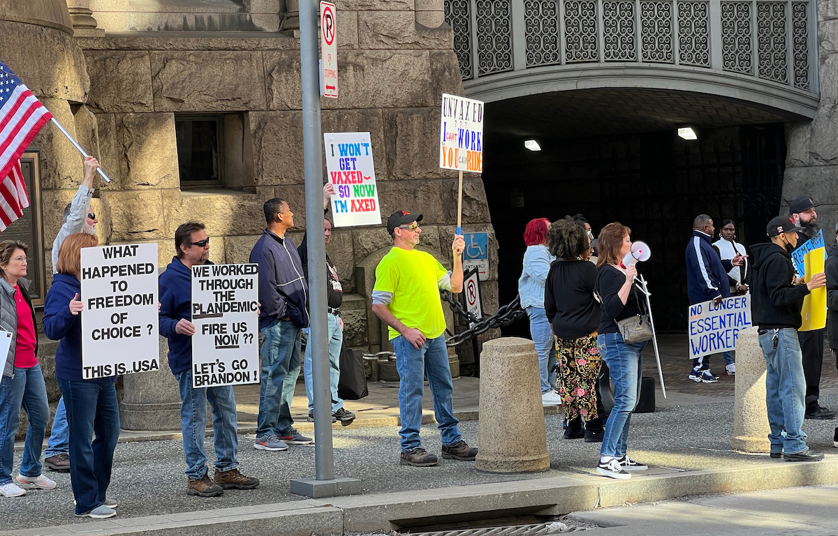 anti-vaccine protest, misinformation