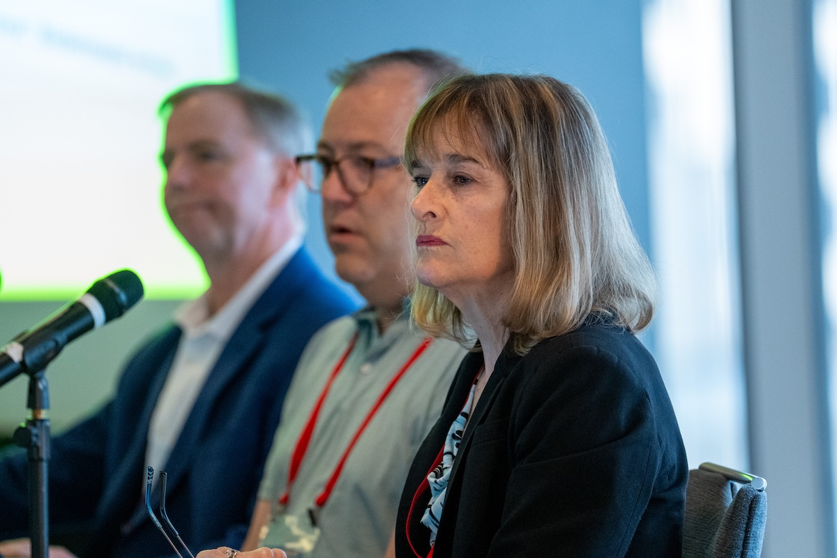 SPJ Executive Director Caroline Hendrie next to fellow HJ26 panelists Charles Ornstein and Frank LoMonte. Photo by Zachary Linhares
