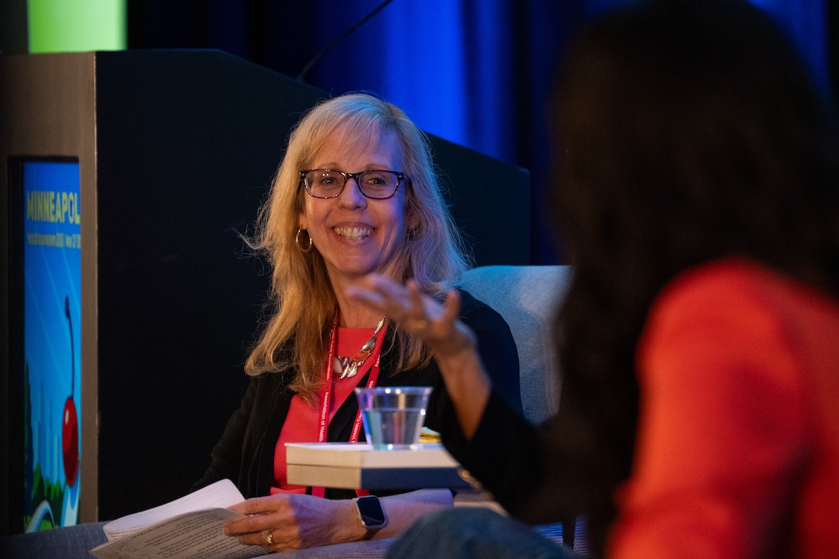 Moderator for the panel "Covering wellness ... well" Meryl Davids Landau at HJ26. Photo by Zachary Linhares