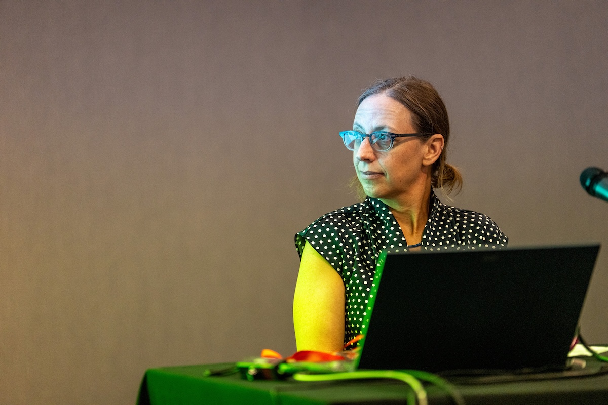 Independent journalist Emily Sohn at her HJ26 session "Glymphatics: Explaining the brain or red herring?"